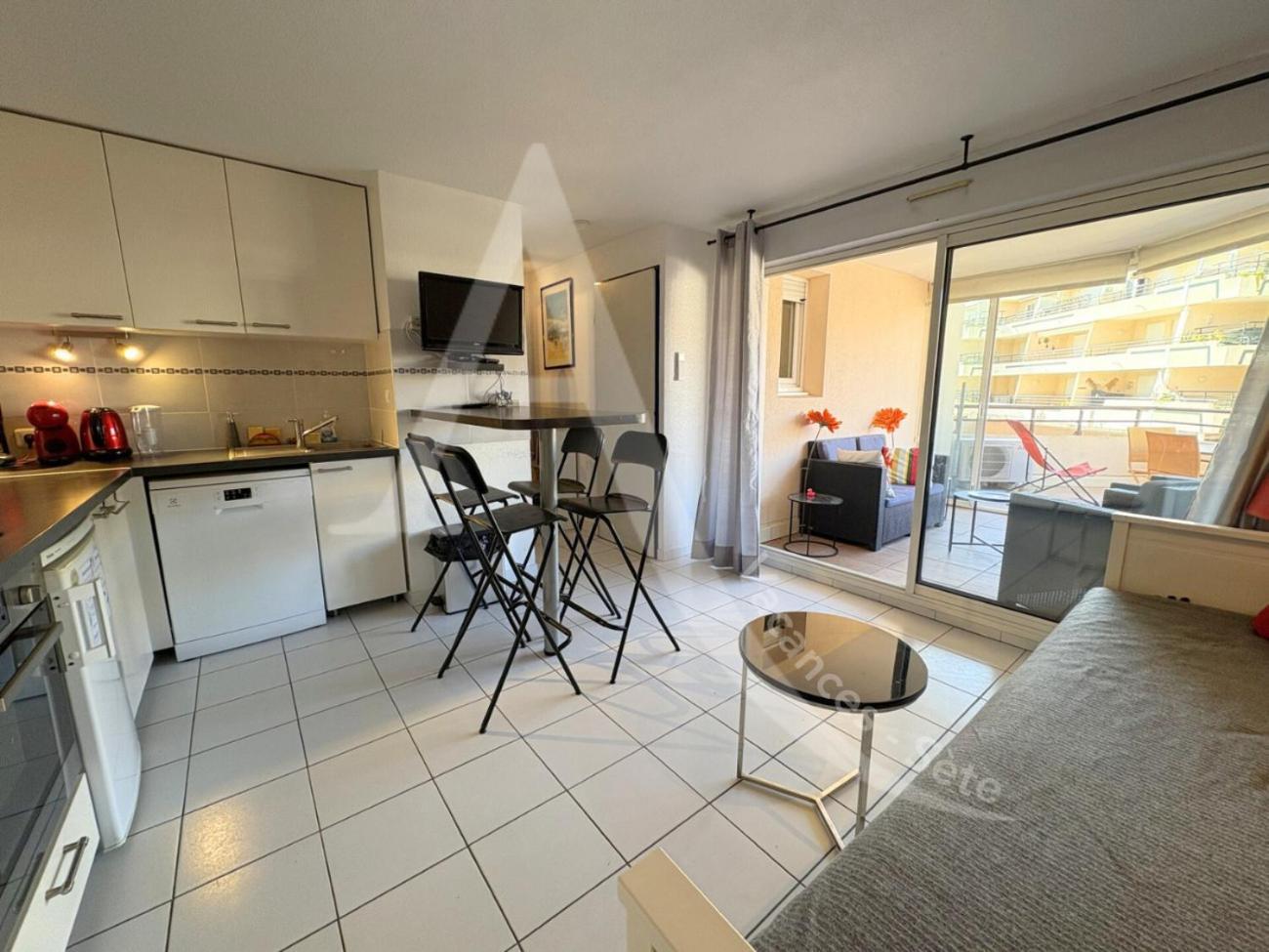 4 Pers, 1 Chambre, Plages Et Commerces A Pied Sete Exterior photo